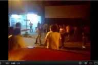 Peleó a la salida de un boliche y terminó tirado en el pavimento