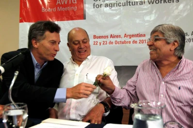 Macri y Moyano se mostraron juntos e intercambiaron elogios