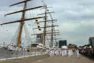 Cerca de 300 marinos de la Fragata Libertad llegarán mañana a la Argentina