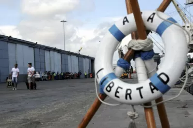 Los marinos están dolidos por la evacuación de la Fragata Libertad