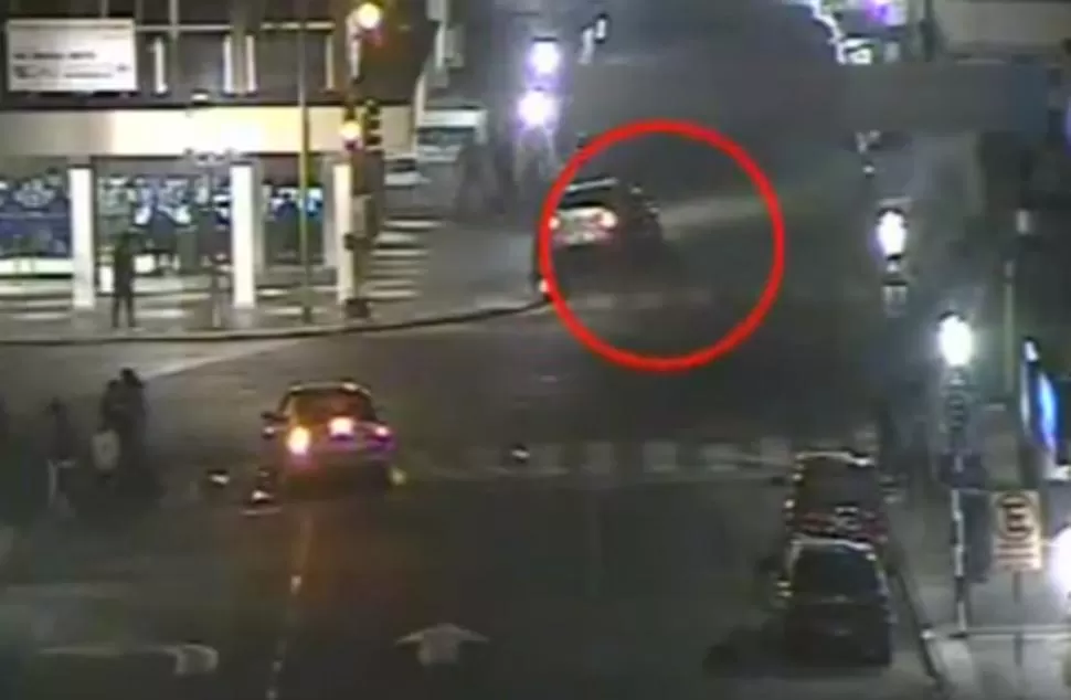 PUDO SER PEOR. El choque se produjo en una de las esquinas con mayor tráfico. IMAGEN DE VIDEO