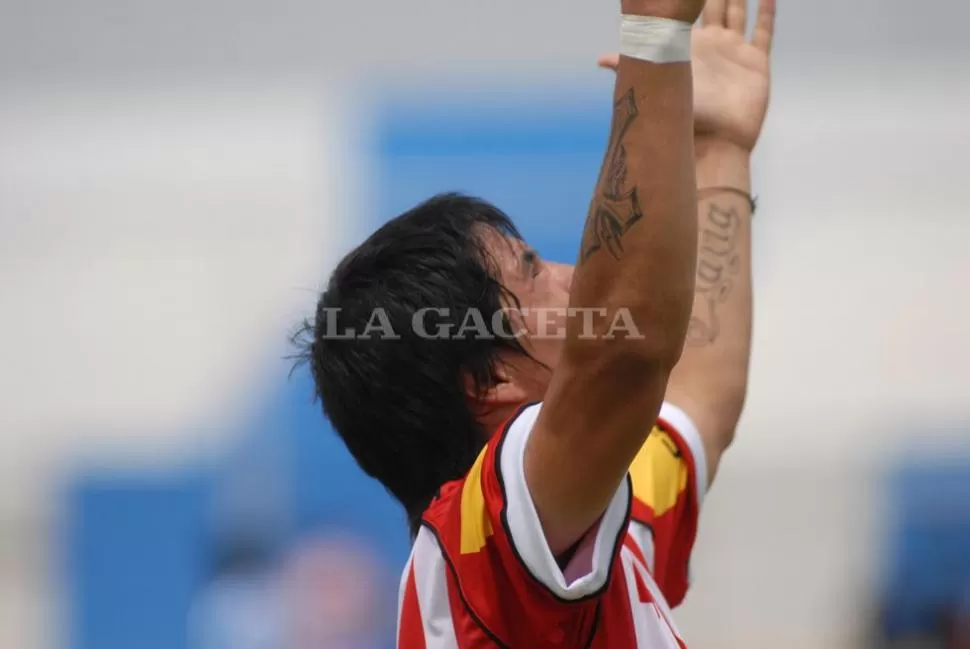 AL FIN. Nico Roldán anotó su primer gol en la primera del santo. LA GACETA / ESPECIAL ARIEL ALEJANDRO CARRERAS