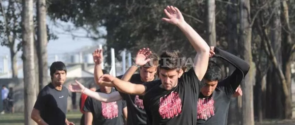 MOTIVA. Para el defensor cordobés, no es sencillo ganar en cancha de Racing de Nueva Italia. LA GACETA / ARCHIVO