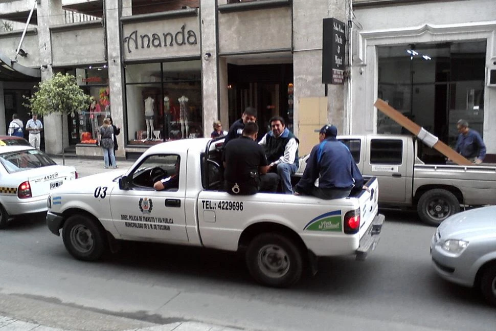 Profesionales de la infracción