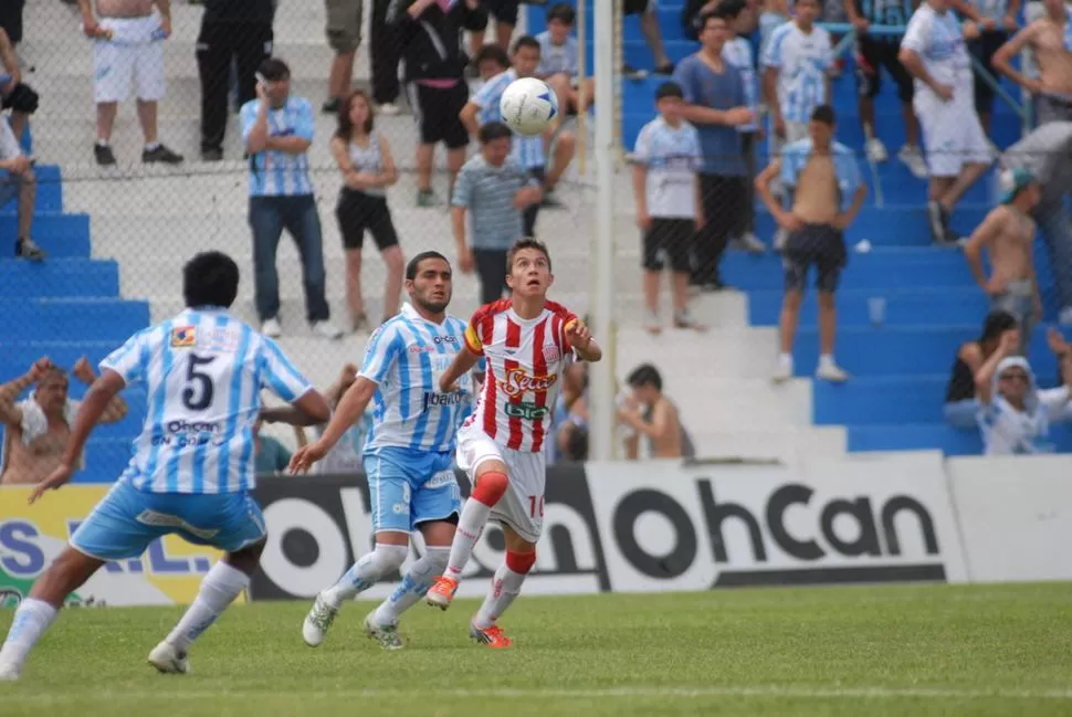 CUMPLIÓ. Si bien Rizo no fue tan determinante, el pibe fue titular y mostró que en sus pies hay magia al por mayor. 