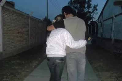 Si estás de novi@, esconderse es lo peor