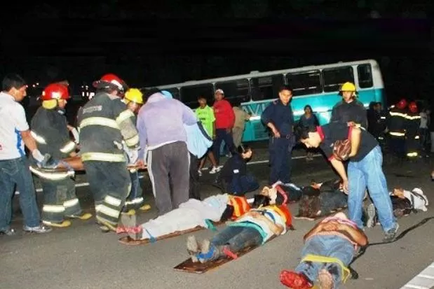 NO LLEGARON. Los hinchas se dirigían a la cancha de Gimnasia de Jujuy. FOTO TOMADA DE DIARIOJUJUY.COM