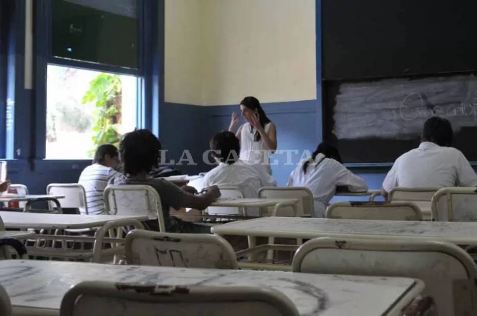 VACACIONES MAS CORTAS. Los 24 titulares de las carteras educativas del país estuvieron de aceurdo con la fecha de inicio del ciclo lectivo 2013. ARCHIVO LA GACETA