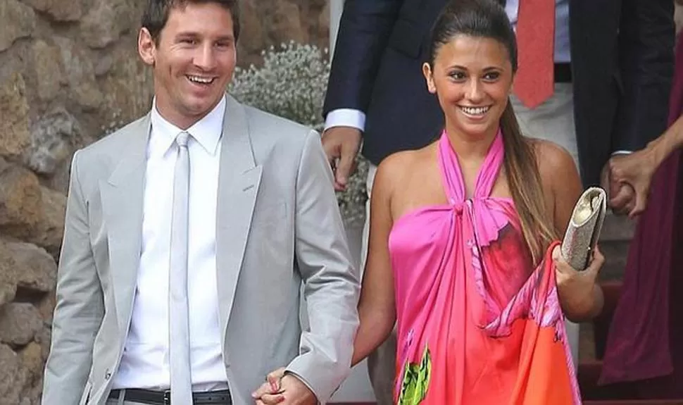 SIEMPRE JUNTOS. El astro del fútbol y su mujer están a punto de ser padres. FOTO TOMADA DE ABC.ES