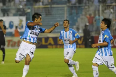 Bustamante no viaja y RR cambia el esquema