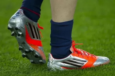 Messi homenajeó a Thiago con sus botines
