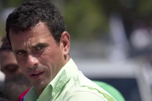 Capriles comparó a Cristina con Chávez