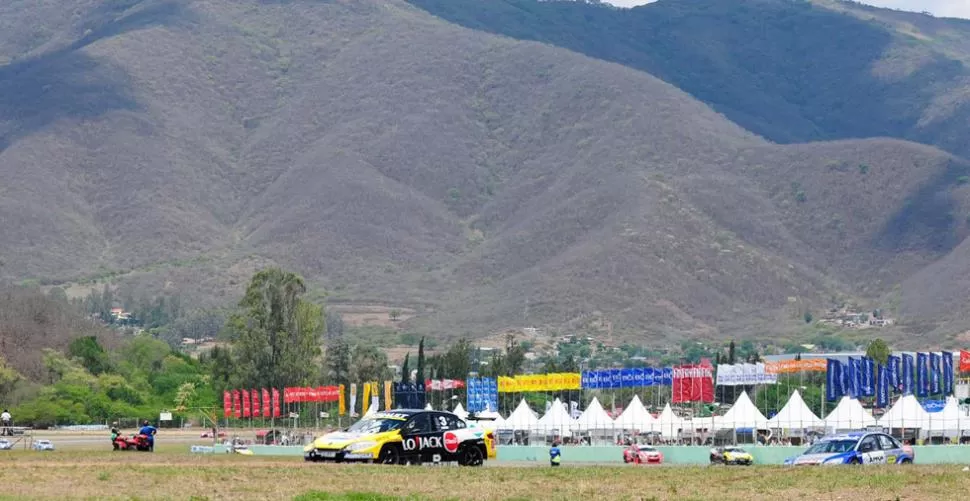 ADELANTE. Pernía se metió entre los dos que pelearán el título en San Luis. TELAM