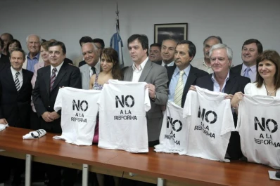 Diputados opositores juntaron 107 firmas contra la reforma