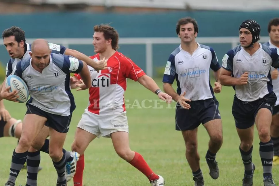 CON GRAN ESFUERZO. Universitario logró derrotar a un difícil Jockey de Salta, y avanzó a las semifinales del Interior. LA GACETA / FOTO DE FRANCO VERA