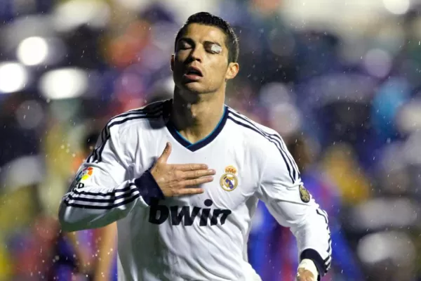 El codazo que partió a Cristiano Ronaldo