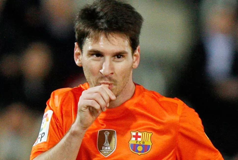 INIGUALABLE. Messi ya alcanzó el récord de goles del ídolo brasileño en una sola temporada.REUTERS