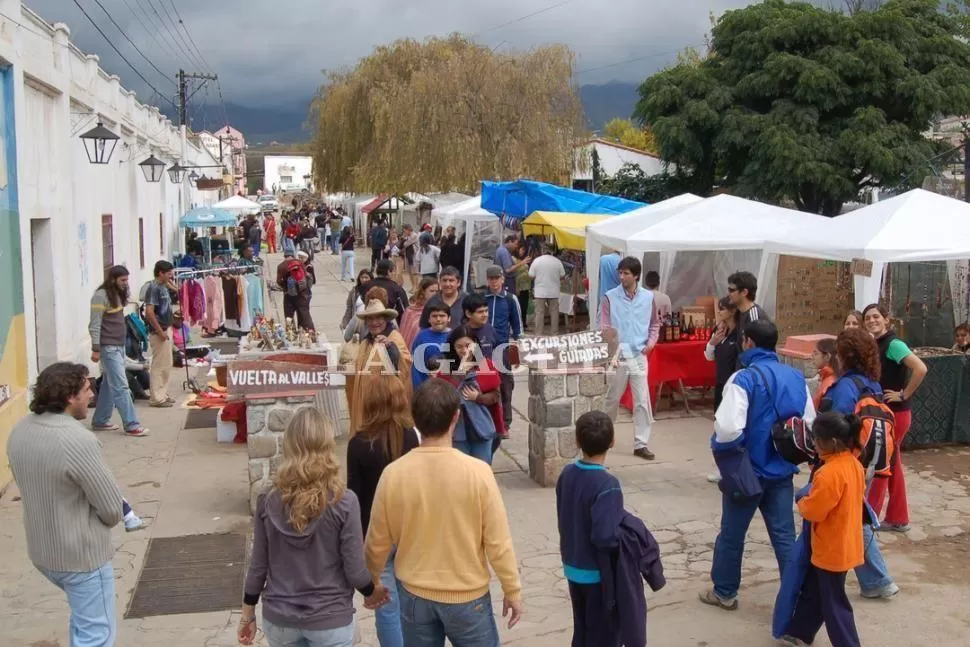 TENTADOR. El paisaje es el principal atractivo que Tafí del Valle ofrece a los turistas para los fines de semana largos. ARCHIVO LA GACETA / FOTO DE OSVALDO RIPOLL 