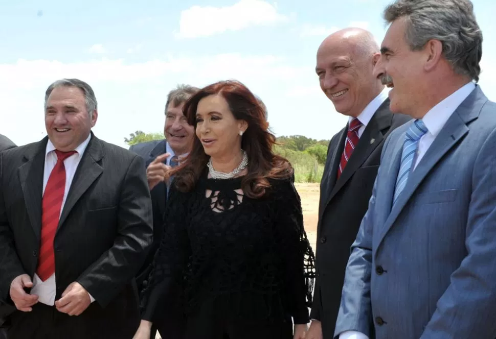 EN SANTA FE. La presidenta fue recibida por el gobernador Bonfatti. TELAM