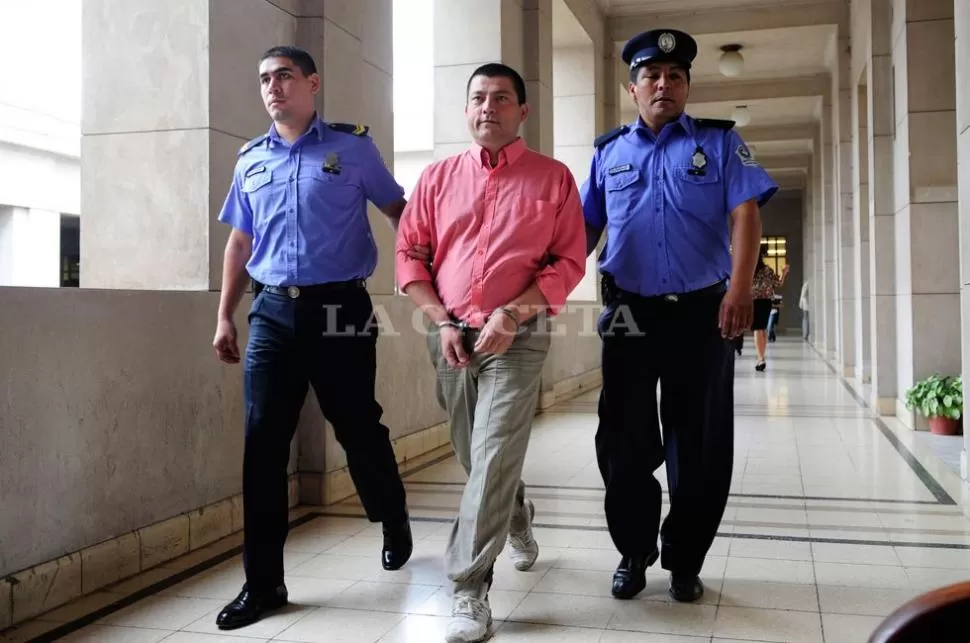 CUSTODIADO. Soy inocente; sólo Dios sabe que es así, dijo Mena en sus últimas palabras.  LA GACETA / FOTO DE JORGE OLMOS SGROSSO