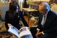 Cristina instó a los argentinos a aprender a mirar la realidad