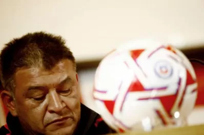 Echaron al técnico Claudio Borghi del seleccionado de Chile