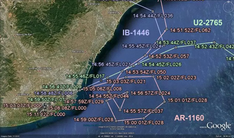 EL RECORRIDO. La imagen muestra las maniobras de los tres aviones. IMAGEN TOMADA DE AVHERALD.COM