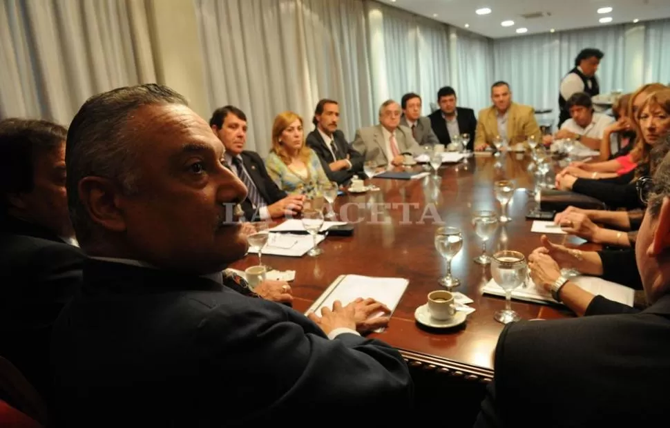 DIALOGO. El funcionario se reuniá esta mañana con presidentes de bloques de la Cámara. LA GACETA / FOTO DE FRANCO VERA 