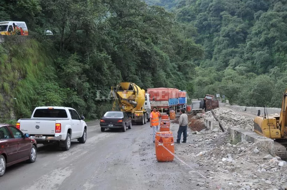 PRECAUCION. La Dirección Provincial de Vialidad pidió a los conductores respetar las señalizaciones en el lugar. ARCHIVO LA GACETA / FOTO DE OSVALDO RIPOLL