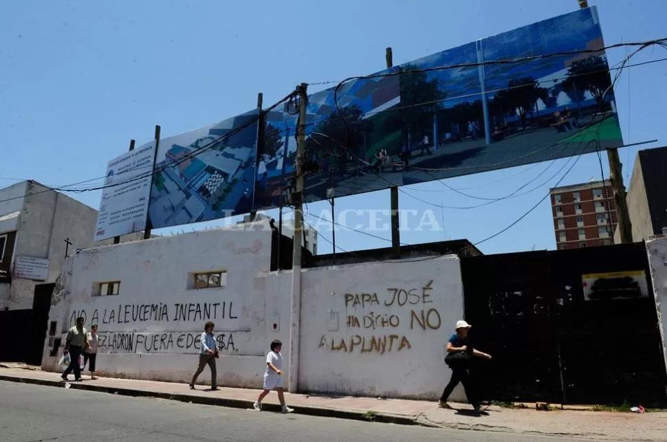 AQUI NO. Alperovich afirmó que se respetará la voluntad de los vecinos de Barrio Sur. LA GACETA / FOTO DE JORGE OLMOS SGROSSO