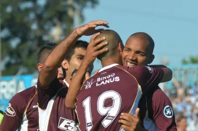 Lanús le ganó la pulseada a Belgrano y es puntero