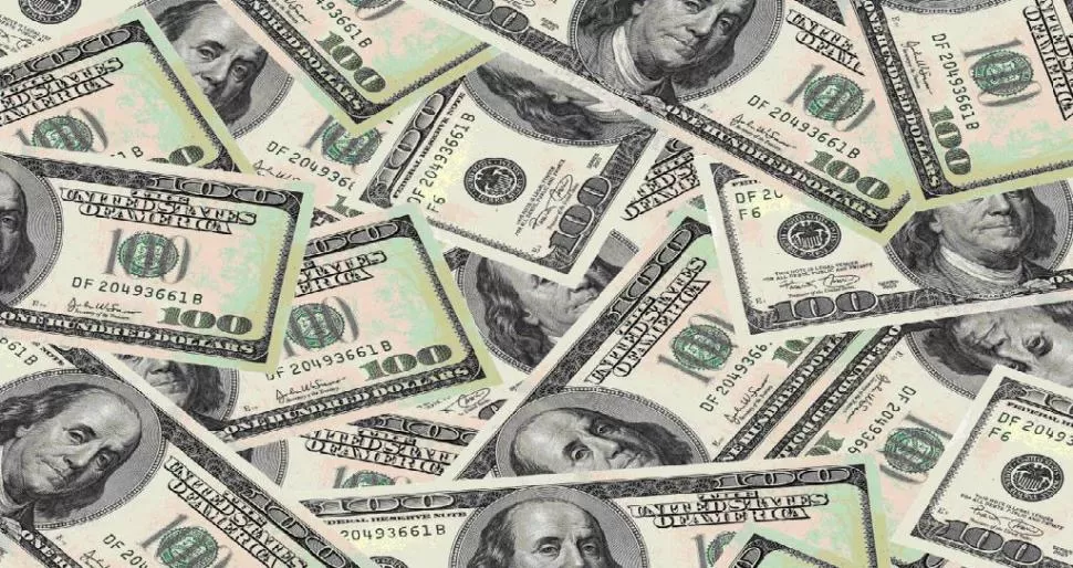 ORIGINALES. Los billetes de U$S 100 llevan el rostro de Benjamin Franklin. FOTO TOMADA DE ESPECTADORNEGOCIOS.COM