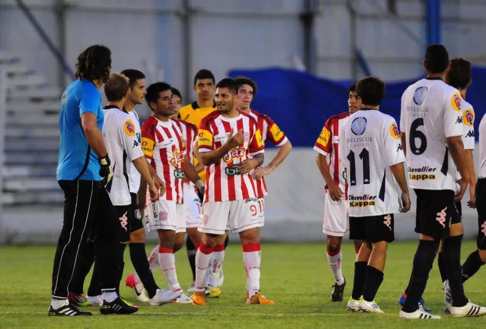 LA LLAVE DEL GOL. Gustavo Balvorín (9) volvió a demostrar que es el arma letal que tiene San Martín. Los ocho tantos que Ring...Ring.. anotó hasta ahora así lo ratifican. Si él no aparece, el equipo sufre.  