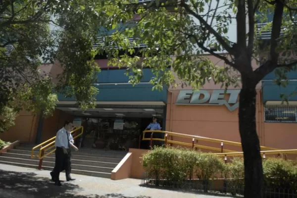 Una falla dejó sin electricidad a miles de usuarios