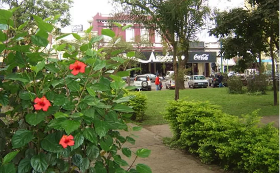 CERCA DEL CENTRO. El hotel se encuentra a cuatro cuadras de la sede de Patrulla Motorizada, de Maipú al 400. FOTO TOMADA DE HOTELAMERICA.COM.AR