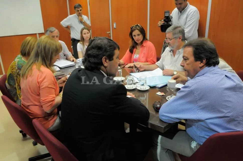 DELIBERACION. Los legisladores se reunieron esta mañana para tratar el Presupuesto. LA GACETA 