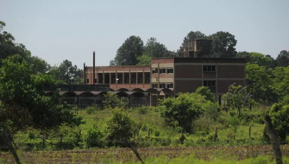 INTACTA. La estructura de lo que en otros tiempos intentaron convertir en Escuela de Policía sigue en enclavada en el verde de Capitán Cáceres.
