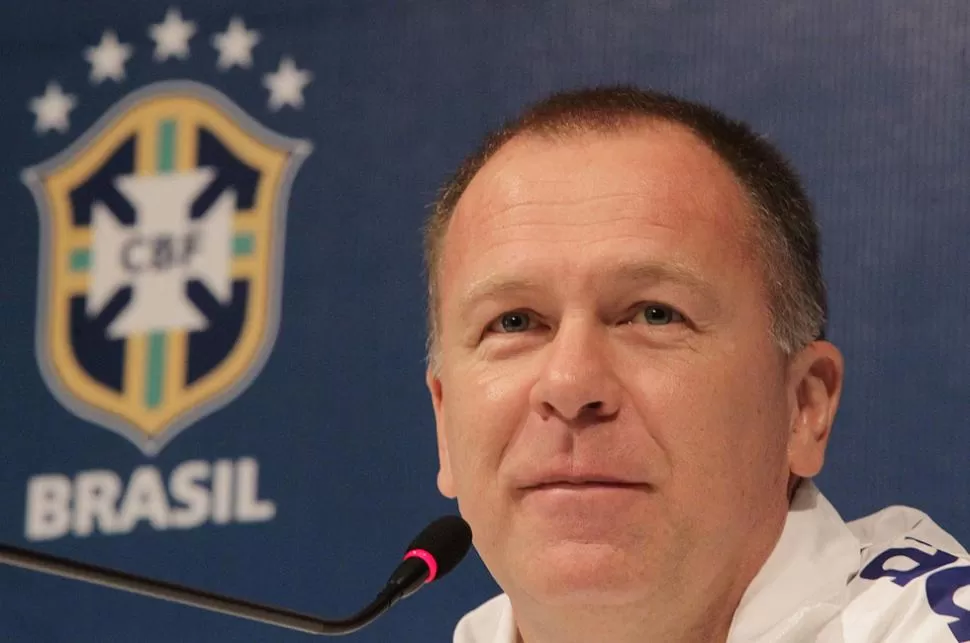 AFUERA. Al parecer, algunas declaraciones y actitudes de Menezes no eran del agrado del presidente de la CBF. FOTO TOMADA DE GOAL.COM