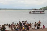 Días de playa , diversión y paseo en el bus turístico de El Cadillal