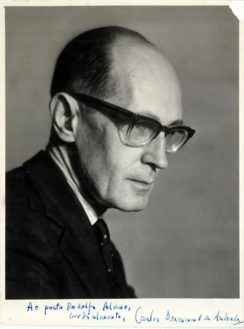 HOMBRE DE PALABRAS. Además de poeta, Carlos Drummond de Andrade fue periodista y político. Falleció el 17 de agosto de 1987. 
