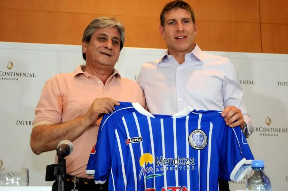 TITAN AL BANCO. Palermo agradeció a Godoy Cruz la oportunidad para comenzar su carrera como entrenador. TELAM