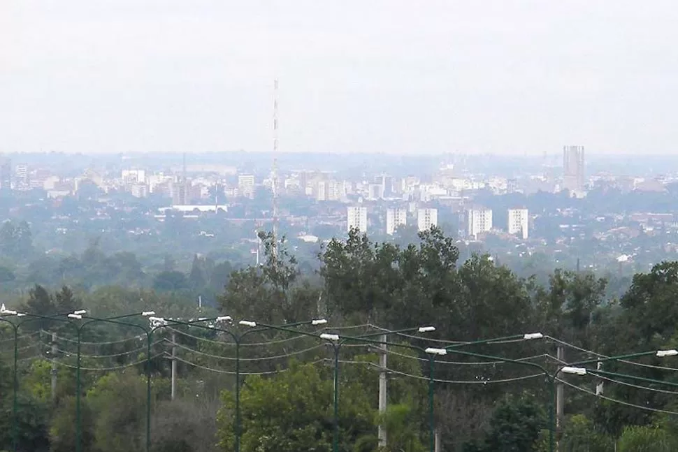 REFERENCIA. El predio se distingue por la presencia de una antena de Radio Nacional. FOTO TOMADA DE SKYSCRAPERCITY.COM 