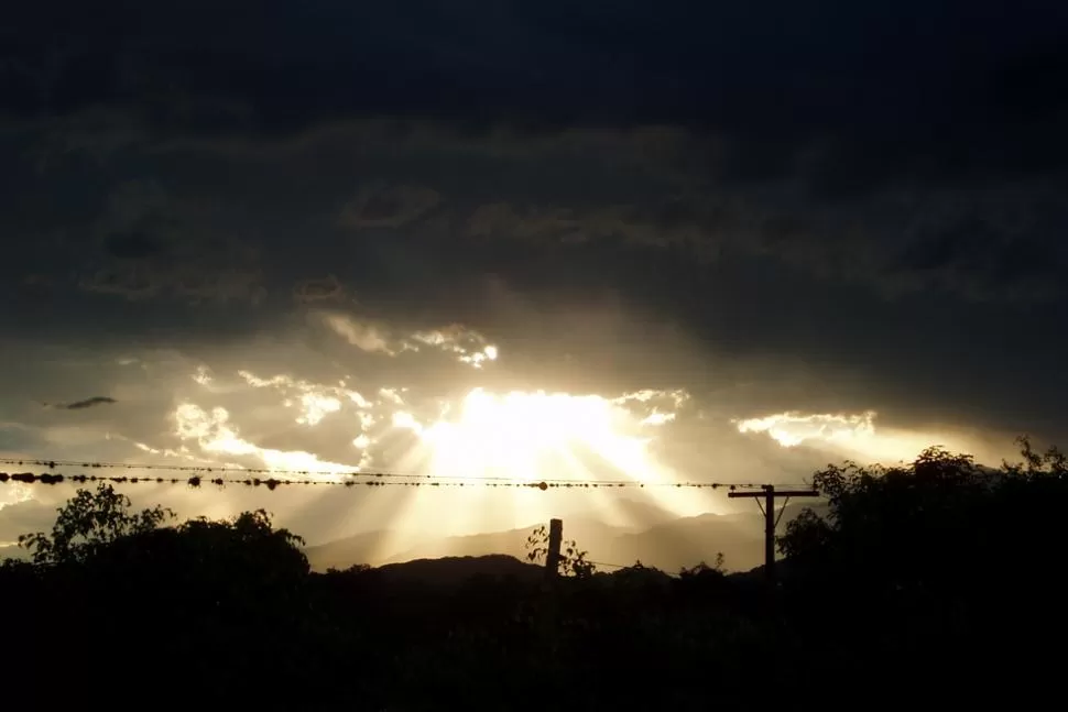 La Quebrada de Lules cuando cae la noche