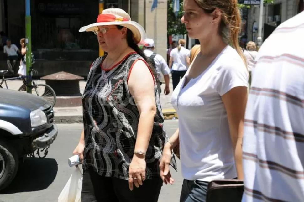 PACIENCIA. Las altas temperaturas permanecerán a lo largo de la semana. ARCHIVO LA GACETA