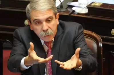 Aníbal Fernández quiere conducir el hockey argentino