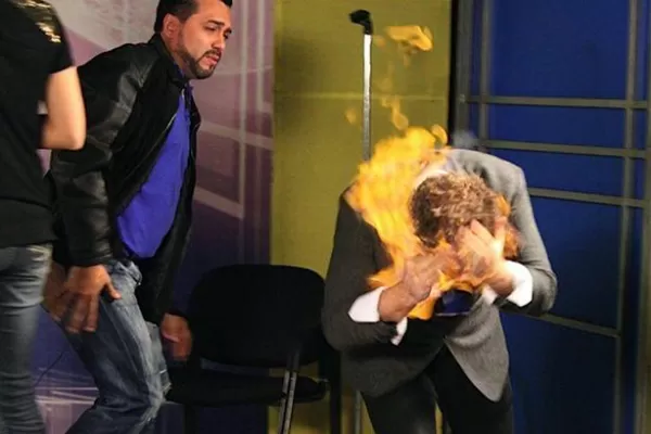 Un mago se prendió fuego en pleno show de TV