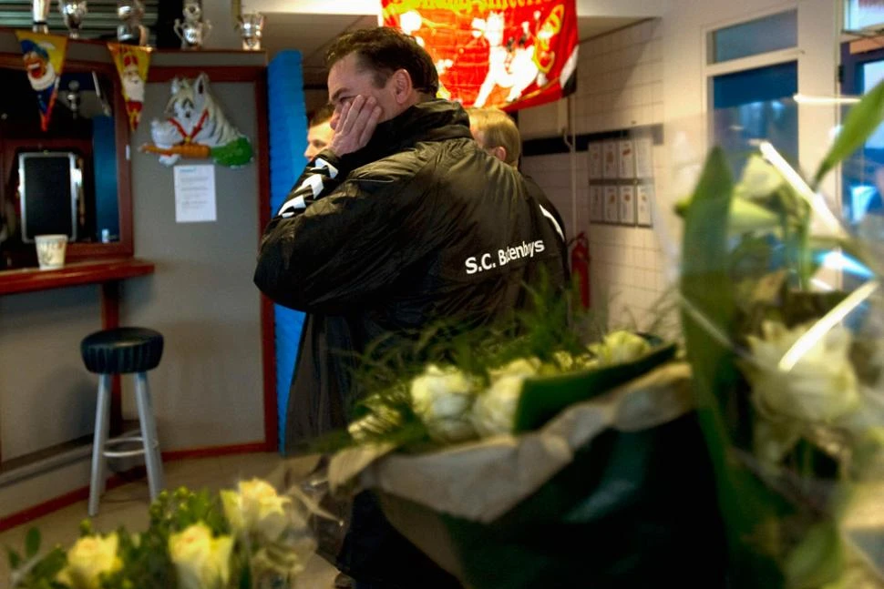 ESCANDALO. Los holandeses no pueden creer lo que sucedió este fin de semana en las afueras de Amsterdam. REUTERS