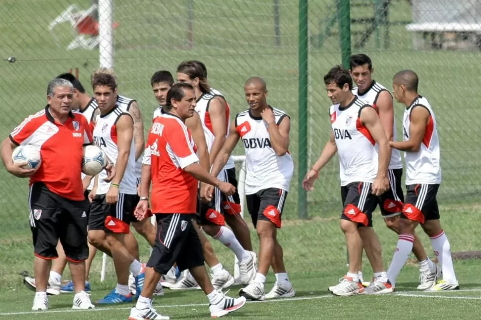 OBJETIVO. Lo más importante son los jugadores y yo los noté con muchas ganas. Siempre se renuevan las esperanzas cuando hay un cuerpo técnico nuevo, declaró Ramón Díaz, tras la primera práctica que dirigió en su nuevo ciclo en River. DYN