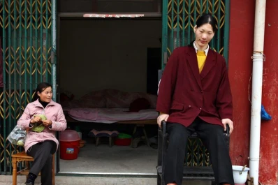 A los 40 años, murió la mujer más alta del mundo
