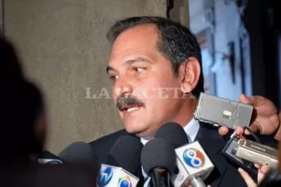 Alperovich: Clarín no se adecua a la ley